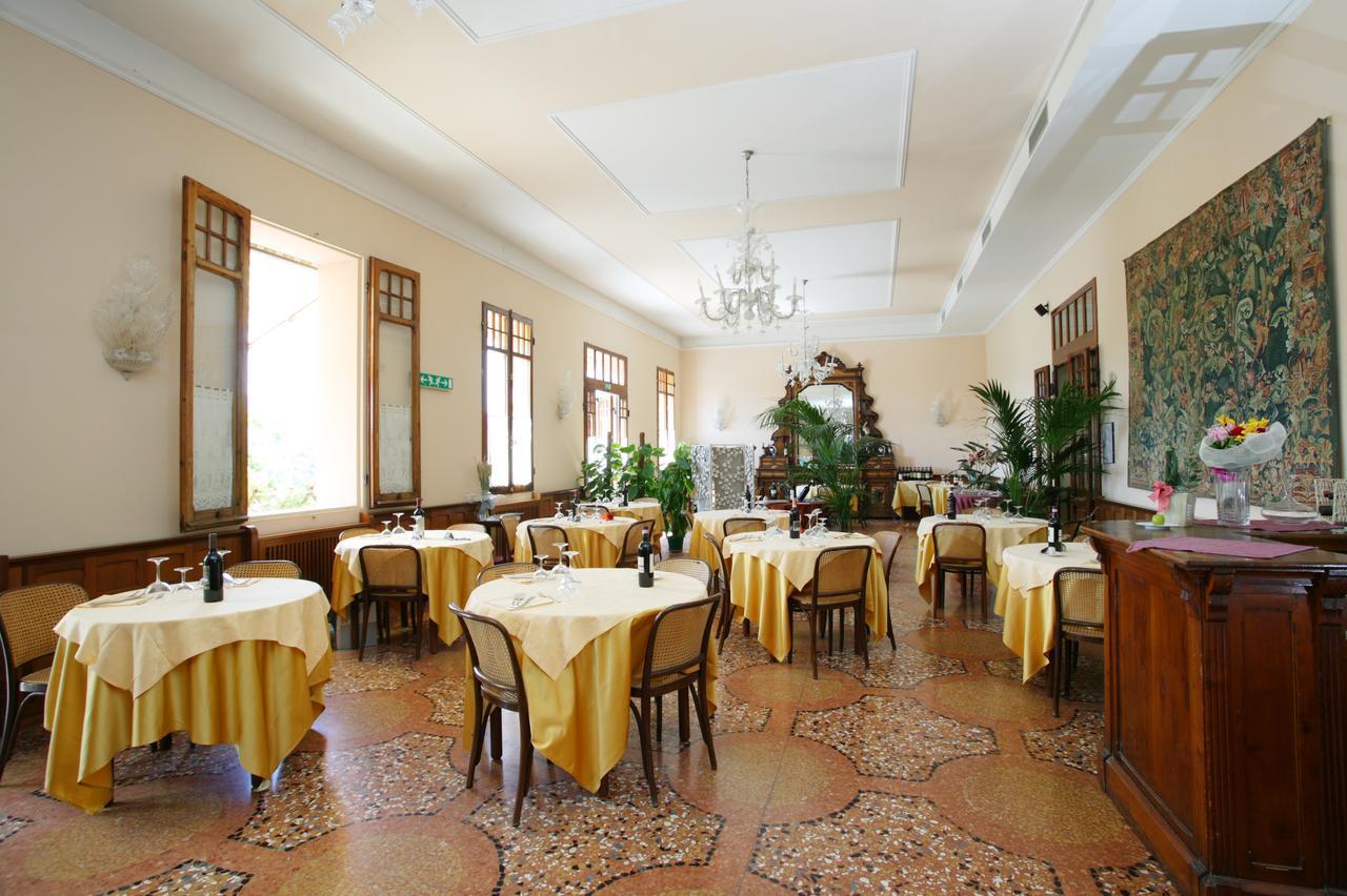 Hotel Antico Borgo Riolo Terme Exterior foto